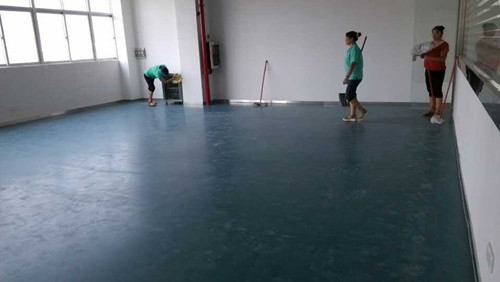 舞蹈地膠鋪設(shè)完工 舞蹈地膠鋪設(shè)完工