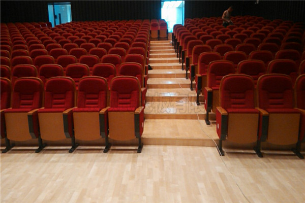 舞臺木地板和運(yùn)動木地板--湖南婁底文化館成功...