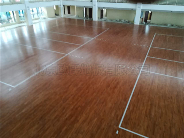 運(yùn)動(dòng)木地板